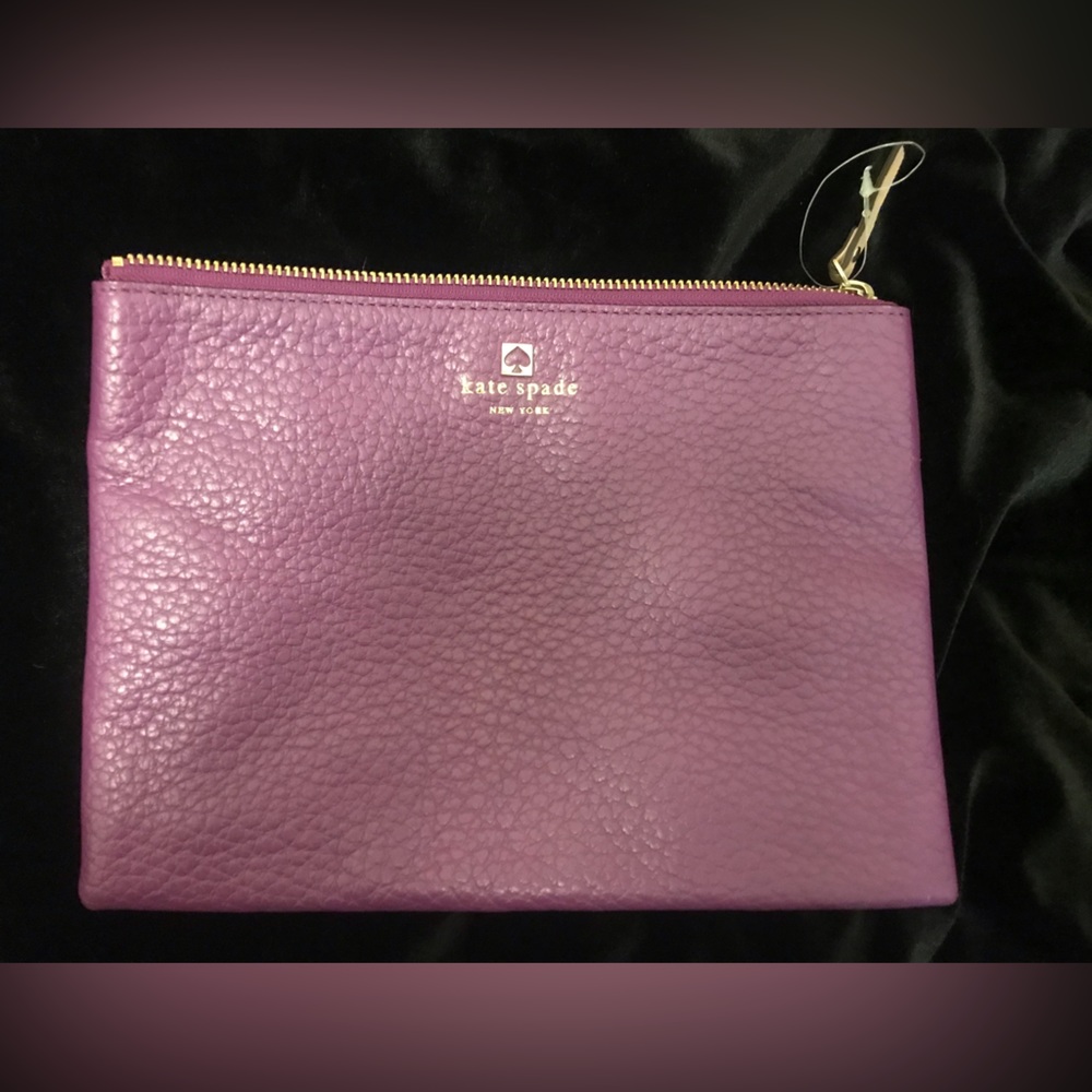 Kate Spade pebbled leather zippered pouch/clutch NEW gold logo